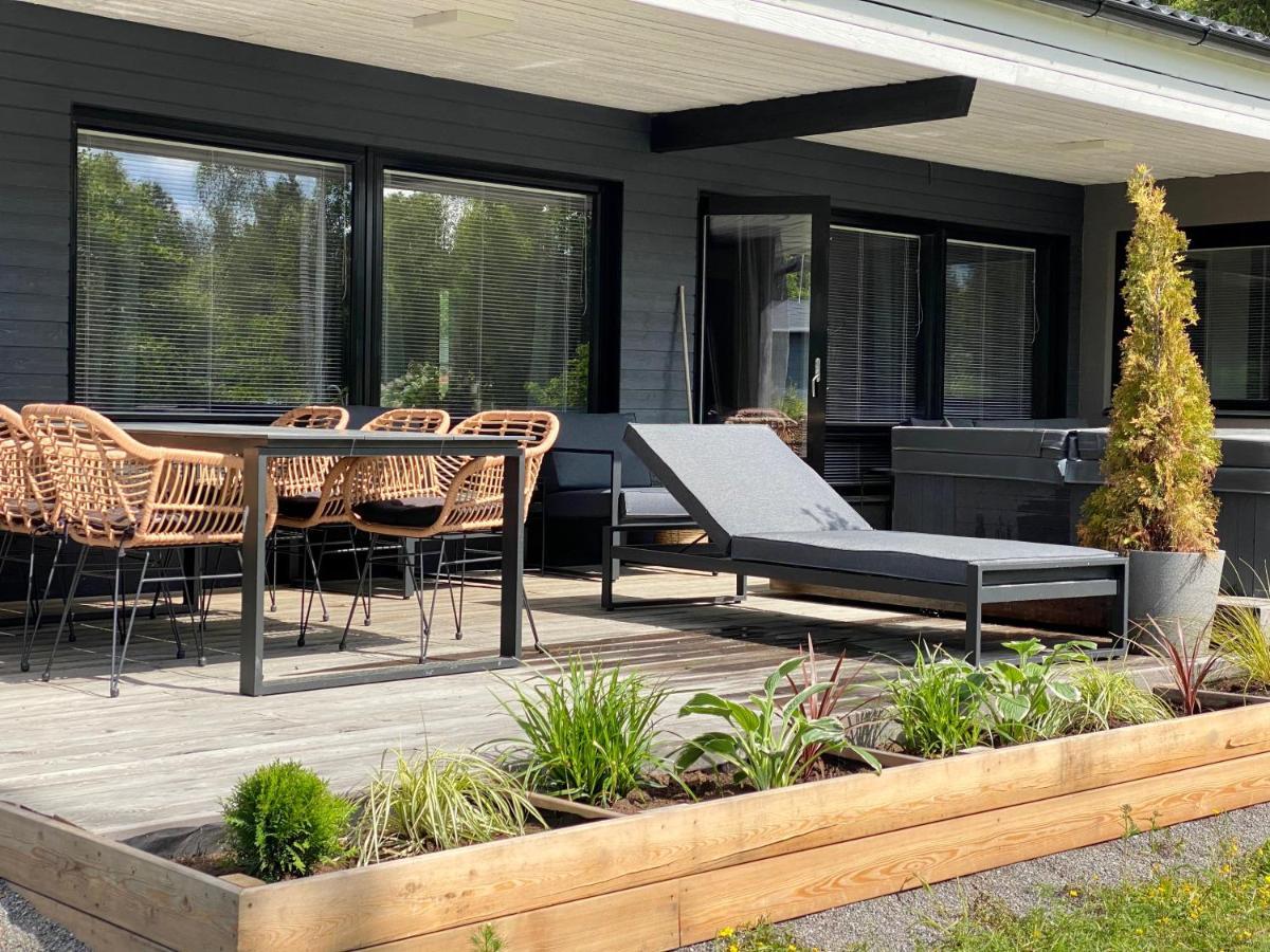 Idyllic Villa Unikko With Jacuzzi And Sauna Pori Esterno foto